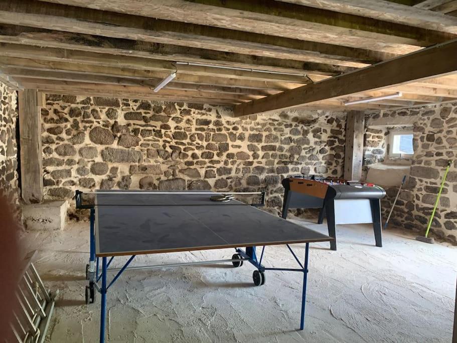 Villa La Grange De La Gratade à Rochefort-Montagne Extérieur photo